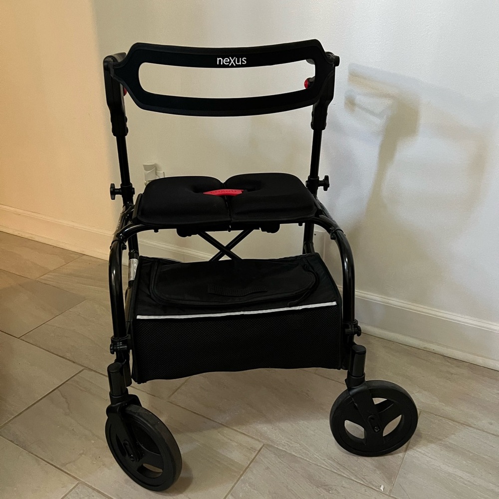 Nexus 3 Rollator (Low) 470022 SEAT HEIGHT 22″ 3 low Walker